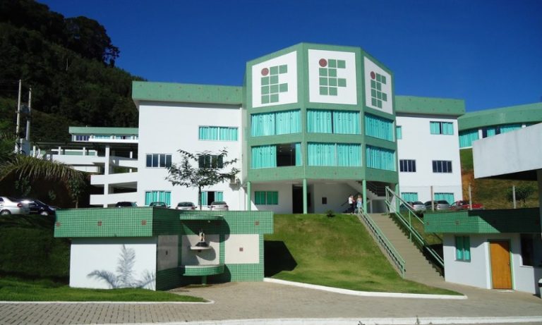 Greve nas Federais: servidores da Ufes e Ifes aprovam paralisação