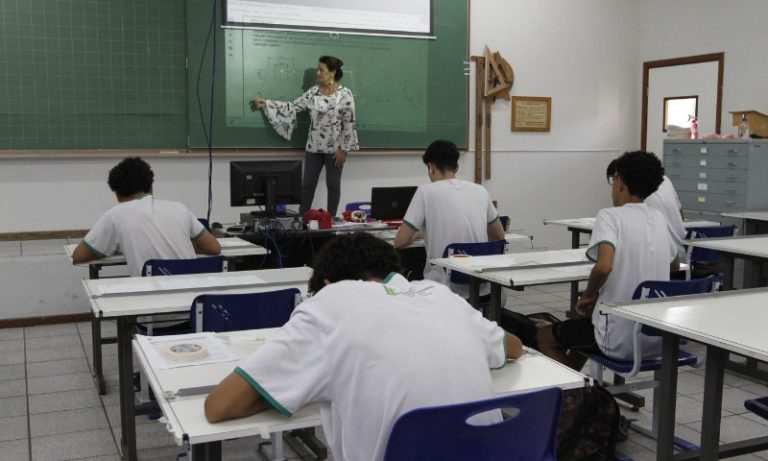 Ifes oferta 973 vagas para curso técnico por sorteios e análise de notas