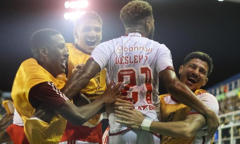 Internacional ganha no Equador e soma a primeira vitória na Copa Sul-Americana