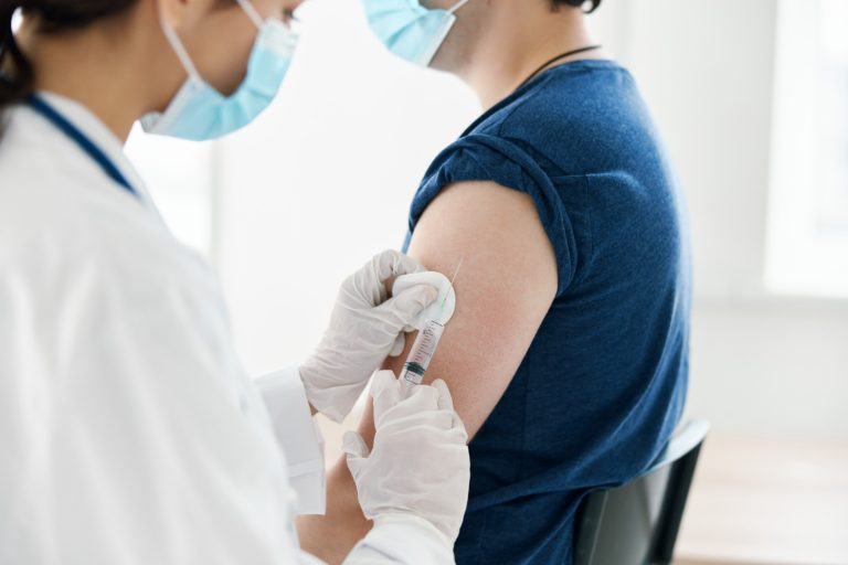 Jaboatão terá mutirão de vacinação contra gripe e Covid neste sábado (20)