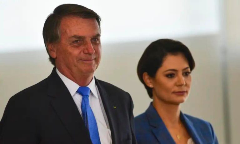 Justiça nega pedido de indenização de Bolsonaro contra Lula por móveis no Alvorada