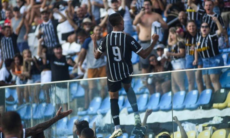 Kieza e Maranhão colocam o Rio Branco em vantagem na final do Capixabão