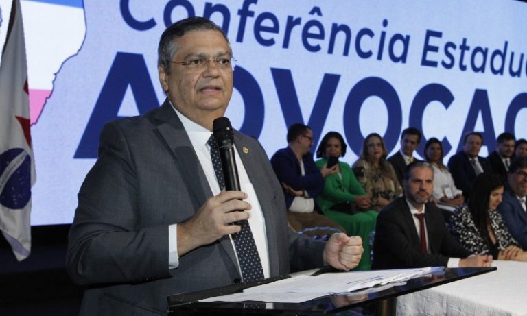 “Liberdade não é vale-tudo”, diz Flávio Dino em Vitória