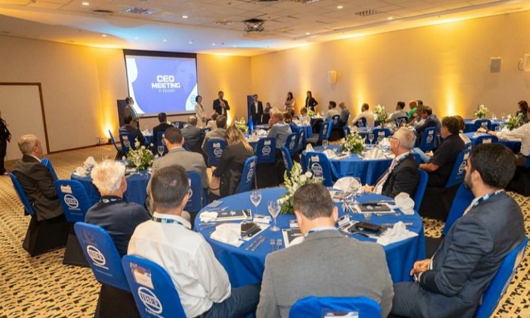Líderes empresariais do Espírito Santo se reúnem em evento