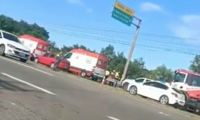 Mãe e filha morrem em acidente de carro em Vila Velha