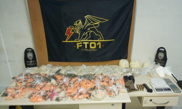 Mais de 3.700 pinos de cocaína são apreendidos pela PM em Vitória