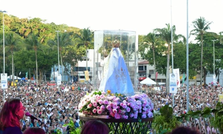 Missas, romarias e show: confira a programação do último dia da Festa da Penha