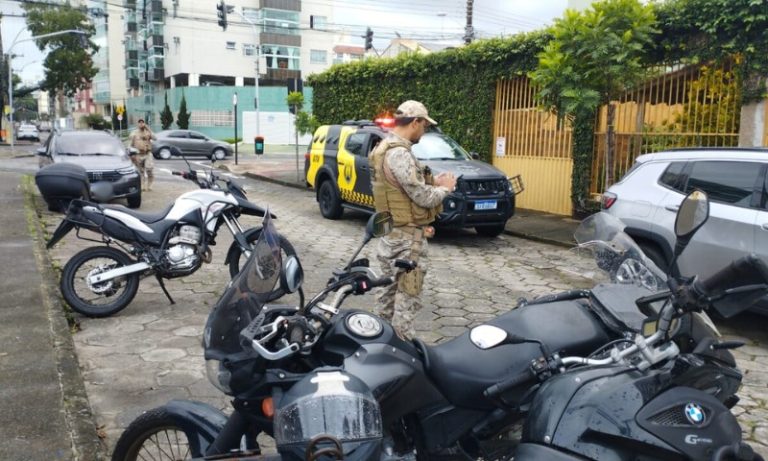 Moto furtada é apreendida pela Guarda Municipal em Jardim Camburi