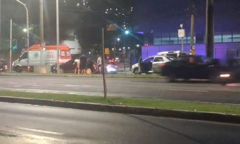 Motociclista fica ferido após sofrer acidente na Beira-Mar em Vitória