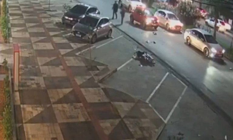 Motorista é solto após atropelar motociclista e fugir de abordagem policial em MT