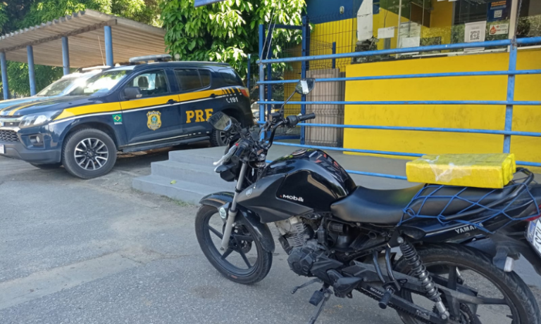 PRF apreende 4 tabletes de maconha na Serra