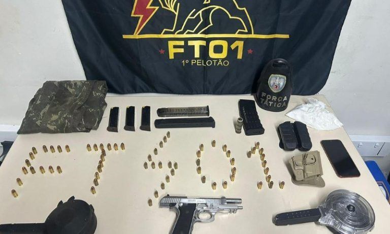Polícia encontra armamento em casa abandonada em Vitória e homem acaba preso