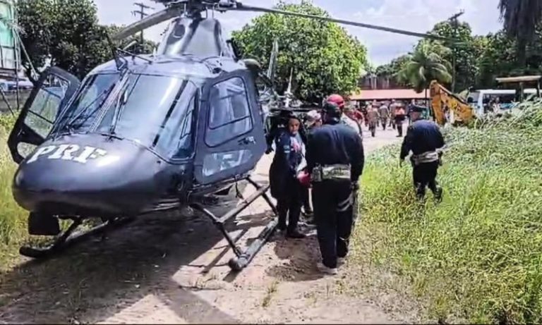 VÍDEO: Helicóptero resgata motociclista gravemente ferido em acidente com ônibus