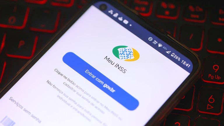 Veja como não cair no golpe da “prova de vida”