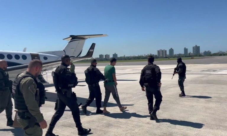 Veja vídeos da transferência de Marujo para presídio fora do ES