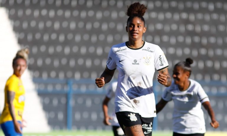Zagueira é vendida pelo Corinthians por valor recorde e reforça tendência mundial