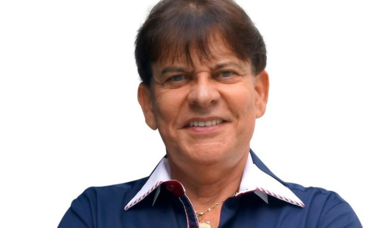 Adilson Ramos e clássicos românticos: onde assistir de graça nesta sexta-feira?
