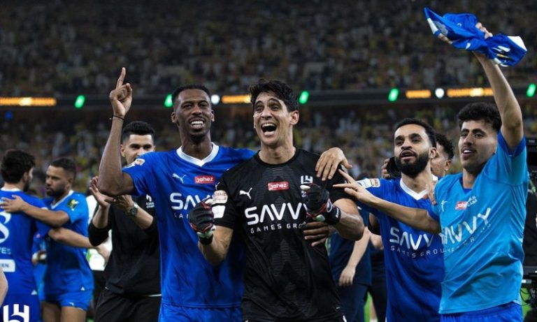 Al-Hilal, de Jorge Jesus, conquista Copa do Rei Saudita; CR7 chora