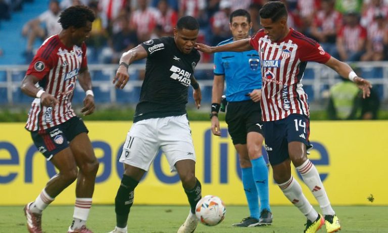 Botafogo empata e termina em segundo no Grupo D da Copa Libertadores