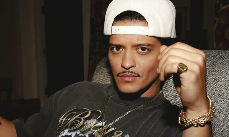 Bruno Mars fará quatro shows no Brasil em outubro. Veja datas e locais