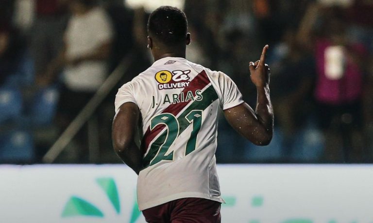 Com torcida capixaba, Fluminense vence o Sampaio Corrêa pela Copa do Brasil