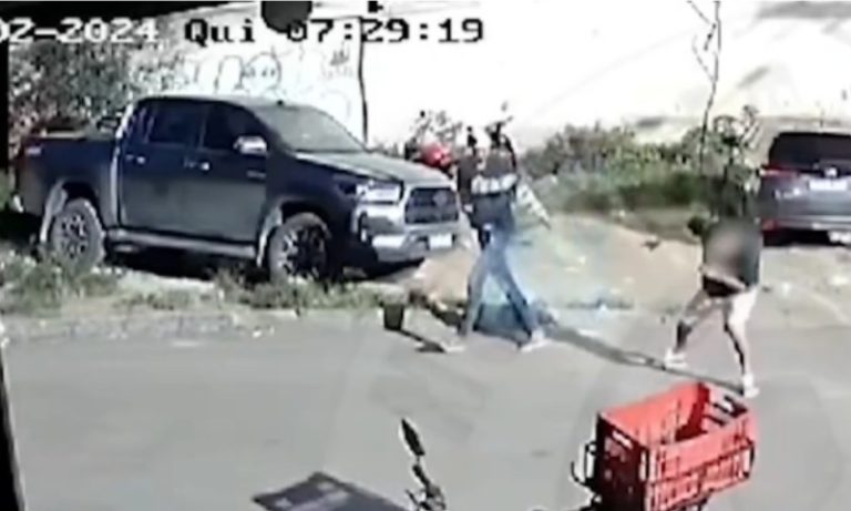 Criminosos roubam carro de comerciante e tentam atirar na vítima em Cariacica
