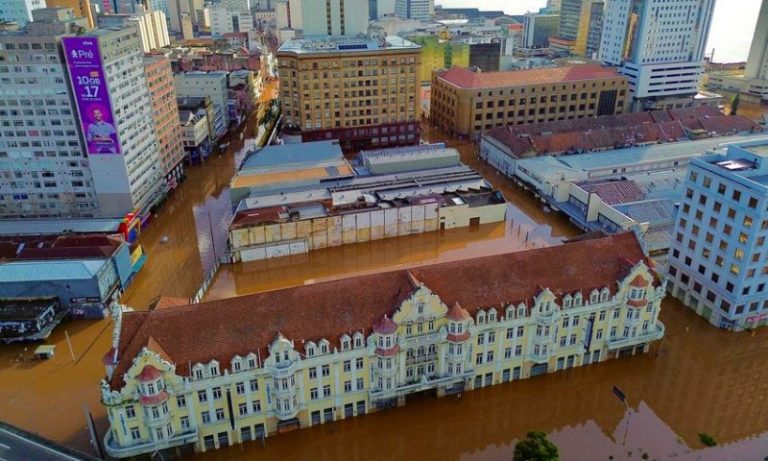 Defesa Civil alerta para a possível transbordamento de dique em Porto Alegre
