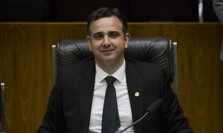 Em jantar de homenagem, Pacheco diz que vai deixar a política em 2026