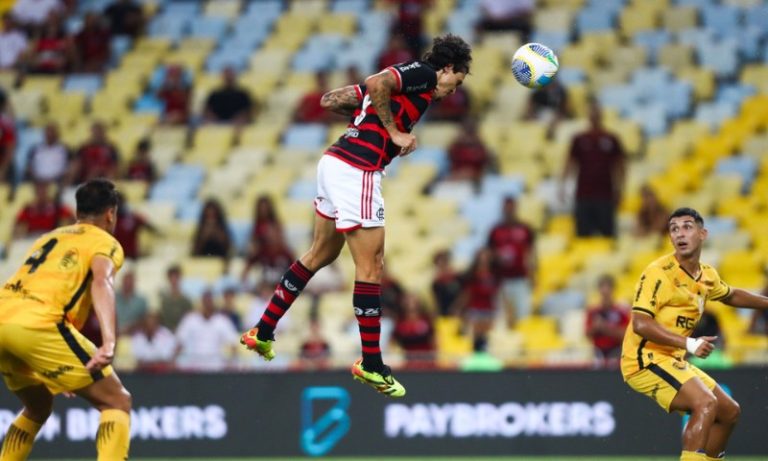 Flamengo vence Amazonas na Copa do Brasil, mas sai vaiado