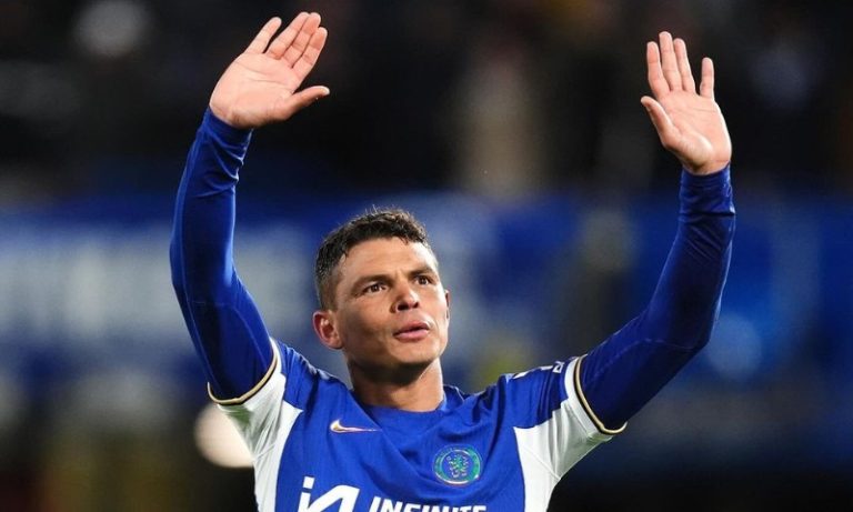 Fluminense retoma contato com Thiago Silva, livre após adeus ao Chelsea