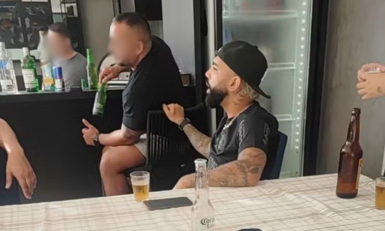 Gabigol explica por que vestiu camisa do Corinthians e diz: ‘Amo o Flamengo’