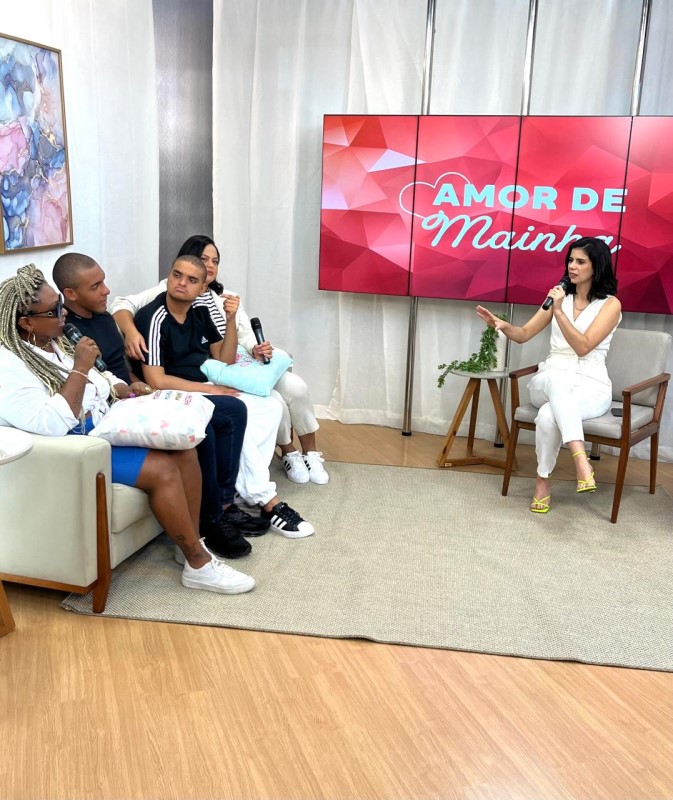 Homenagem às mães na tela da TV Tribuna/Band neste sábado