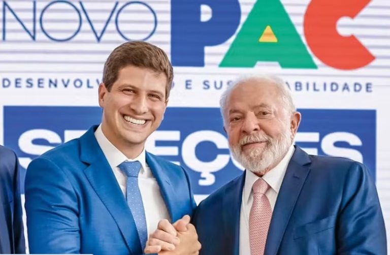 João Campos comunica ao presidente Lula que não terá PT na vaga de vice