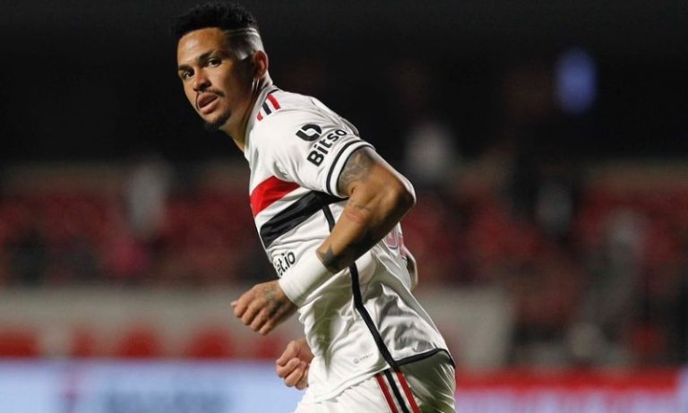 Luciano explica briga com Diniz durante partida: ‘Ele não é meu treinador’
