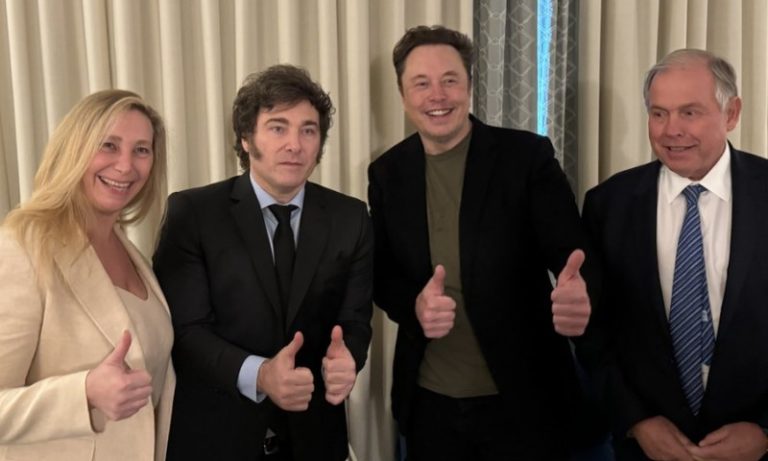 Milei se encontra com Musk após participar de conferência em Los Angeles