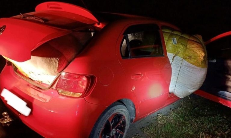 Mulher é presa por furtar carga de caminhão que tombou na BR-101 no ES