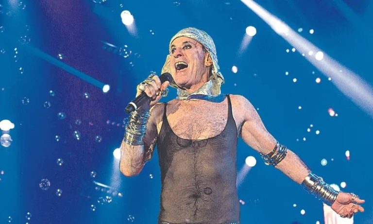 Ney Matogrosso adia show no ES por questões de saúde. Veja nova data