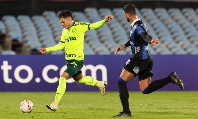 Palmeiras goleia com Veiga iluminado e confusão por comemoração de Endrick