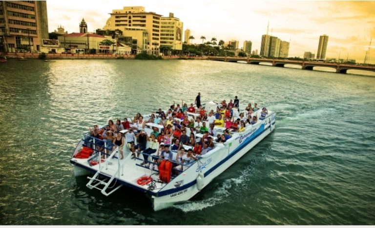 Passeio de catamarã, baobás, circuito de azulejos e muito mais no Olha! Recife
