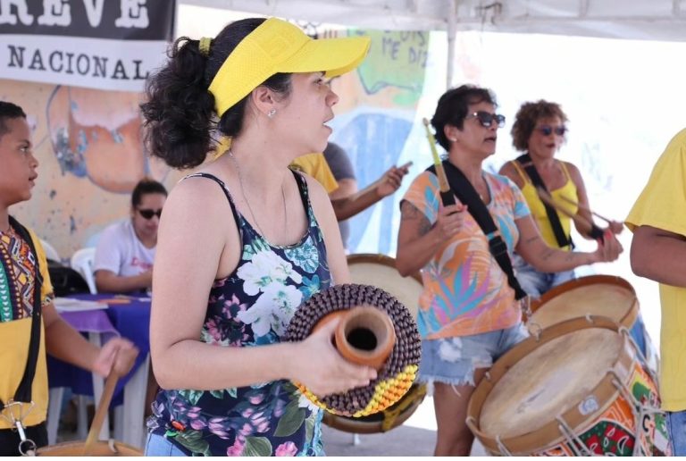 Professores federais em greve vão dar aulas no Marco Zero, neste domingo (5)