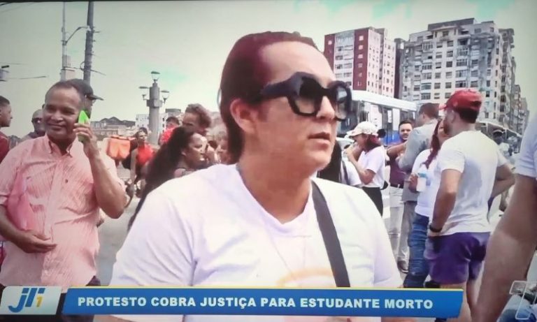 Protesto no Recife exige Justiça e segurança no transporte após morte de estudante