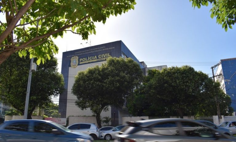 Sete armas são furtadas dentro de delegacia em Vitória