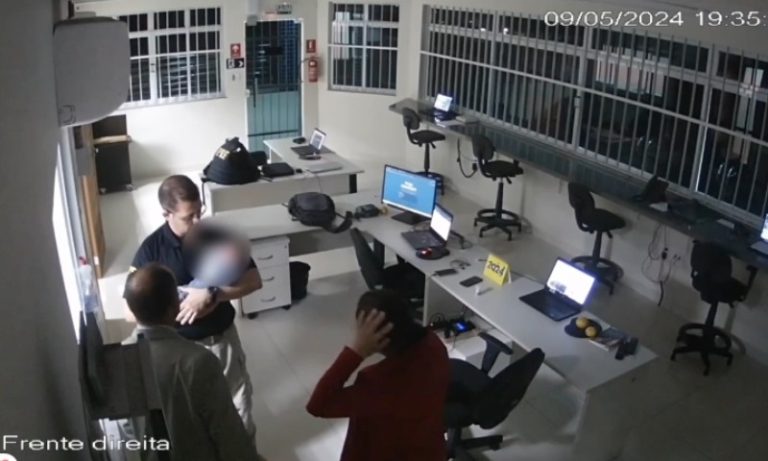 VÍDEO | Policial faz manobra e salva bebê que estava engasgado no ES