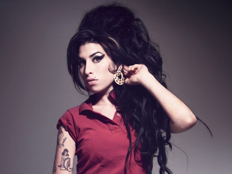 Vida de Amy Winehouse chega nos cinemas