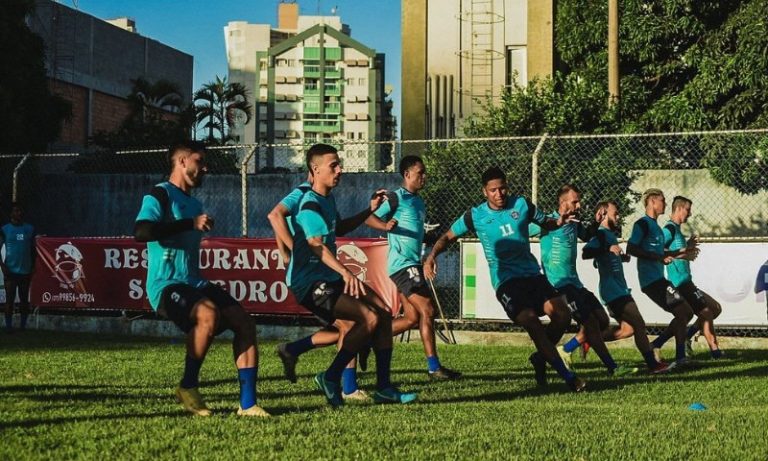 Vitória negocia patrocínio master para a Copa ES