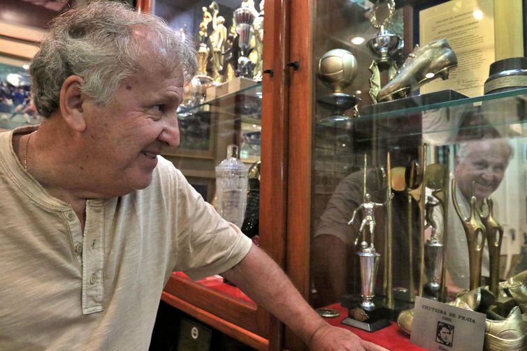 Zico ironiza presidente do Flamengo após declaração de que ele ‘vai passar’