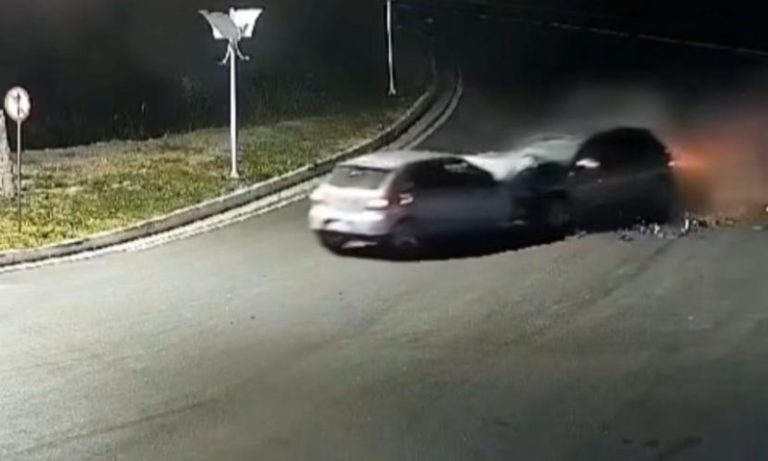 Acidente entre dois carros deixa um morto na BR-101 em Linhares