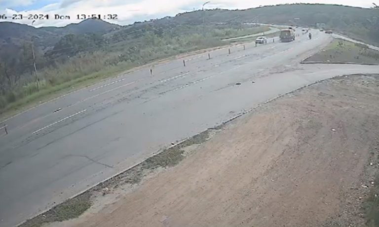 Acidentes de trânsito deixam duas vítimas fatais na BR-101 na Serra