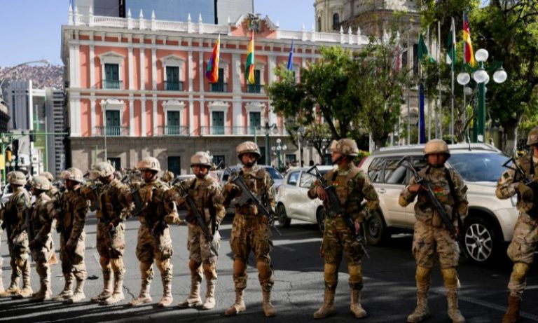 Tentativa de golpe na Bolívia: especialistas explicam crise no país