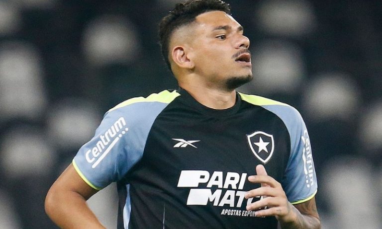 Botafogo mira liderança em clássico com o Fluminense no Brasileirão